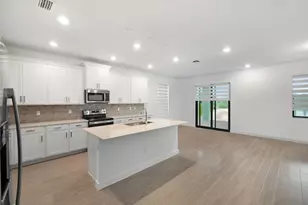 1325 Whitcombe Dr, Royal Palm Beach, FL 33411 - Photo 9