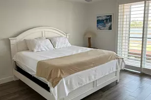 710 NE 7th St, Boynton Beach, FL 33435 - Photo 9