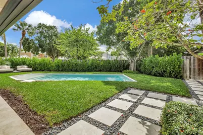 11880 Pebblewood Drive, Wellington, FL 33414 - Photo 3