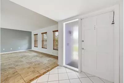 9696 Honeysuckle Avenue, Palm Beach Gardens, FL 33410 - Photo 5