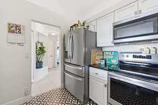 304 Liberty Ct, Deerfield Beach, FL 33442 - Photo 5