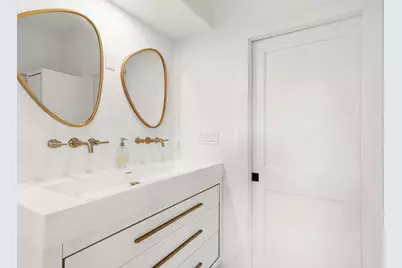 7820 Hawthorne Avenue, Miami Beach, FL 33141 - Photo 13