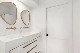7820 Hawthorne Ave, Miami Beach, FL 33141 - Photo 13