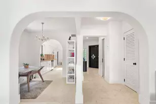 7820 Hawthorne Ave, Miami Beach, FL 33141 - Photo 11