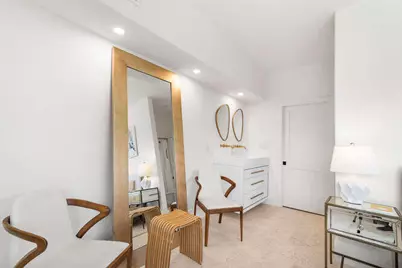 7820 Hawthorne Avenue, Miami Beach, FL 33141 - Photo 17