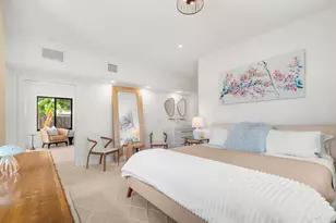 7820 Hawthorne Ave, Miami Beach, FL 33141 - Photo 11