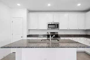 879 SW McCoy Ave, Port Saint Lucie, FL 34953 - Photo 17