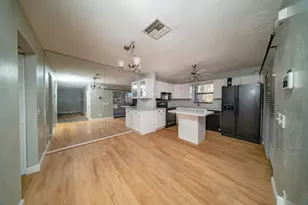 1482 N Lawnwood Cir, Fort Pierce, FL 34950 - Photo 5