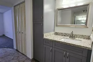 1001 Colony Point Cir, Pembroke Pines, FL 33026 - Photo 23