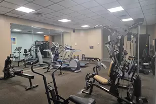 1001 Colony Point Cir, Pembroke Pines, FL 33026 - Photo 37
