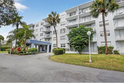 470 Executive Center Drive #4j, West Palm Beach, FL 33401 - Photo 3