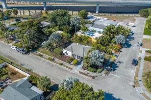 2401 Ridgeway Ave, West Palm Beach, FL 33401 - Photo 17