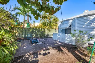 2401 Ridgeway Ave, West Palm Beach, FL 33401 - Photo 9