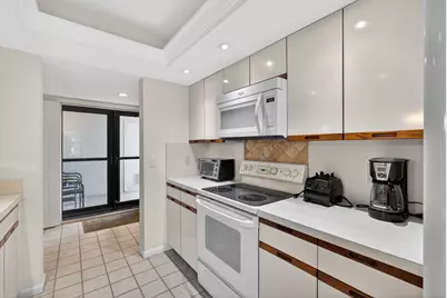 2101 Fairway Drive S, Jupiter, FL 33477 - Photo 17