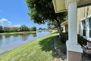 477 Pacific Grove Dr, West Palm Beach, FL 33401 - Photo 5