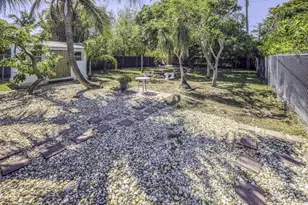 341 Pinewood St, Lantana, FL 33462 - Photo 13