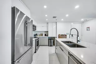 665 NE 25th St, Miami, FL 33137 - Photo 7