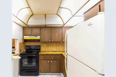 9041 Sunrise Lakes Boulevard #111, Sunrise, FL 33322 - Photo 7