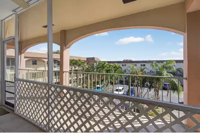 100 SE 6th Avenue #303, Pompano Beach, FL 33060 - Photo 5