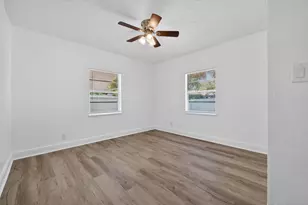 933 30th Ct, West Palm Beach, FL 33407 - Photo 13
