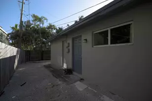 1126 NE 16th Pl, Fort Lauderdale, FL 33305 - Photo 11