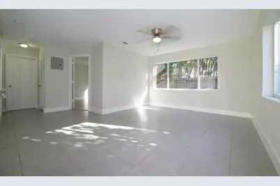 1126 NE 16th Place #3, Fort Lauderdale, FL 33305 - Photo 3