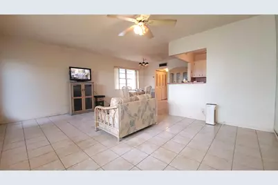 21 Norwich A, West Palm Beach, FL 33417 - Photo 3