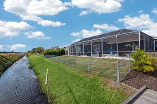 1062 SW Abbot Ave, Port Saint Lucie, FL 34953 - Photo 23