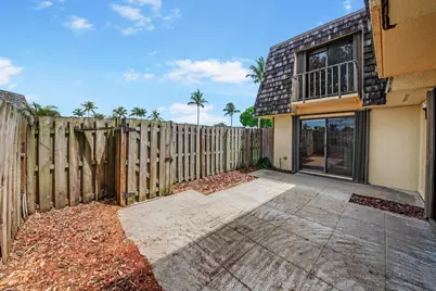 388 Lake Arbor Drive, Palm Springs, FL 33461 - Photo 35