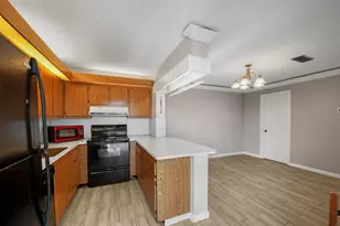 388 Lake Arbor Dr, Palm Springs, FL 33461 - Photo 19