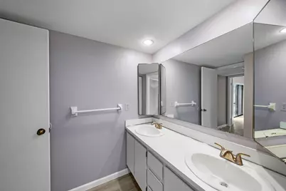 388 Lake Arbor Drive, Palm Springs, FL 33461 - Photo 23