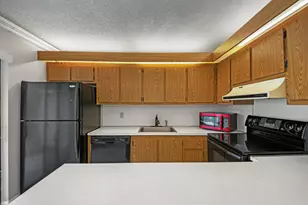 388 Lake Arbor Dr, Palm Springs, FL 33461 - Photo 13