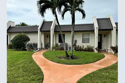 163 Lake Susan Lane, West Palm Beach, FL 33411 - Photo 1