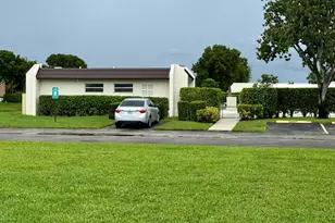 163 Lake Susan Ln, West Palm Beach, FL 33411 - Photo 27