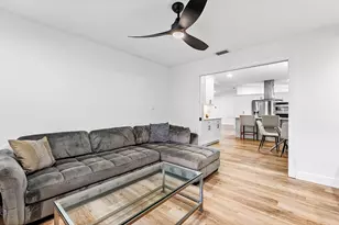 2425 NW 36th St, Boca Raton, FL 33431 - Photo 11