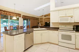 1198 SE Petunia Ave, Port Saint Lucie, FL 34952 - Photo 33