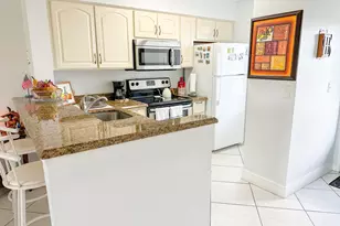 2222 N Cypress Bend Dr, Pompano Beach, FL 33069 - Photo 5