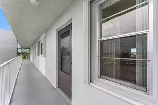 2222 N Cypress Bend Dr, Pompano Beach, FL 33069 - Photo 3