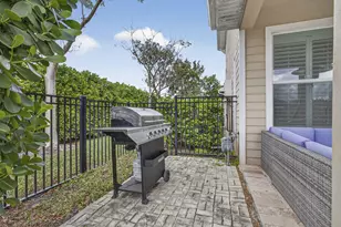 929 Sterling Pine Pl, The Acreage, FL 33470 - Photo 37