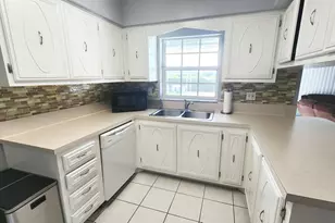 4209 Waverly Dr, West Palm Beach, FL 33407 - Photo 11