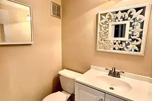 39 Waltham B, West Palm Beach, FL 33417 - Photo 5