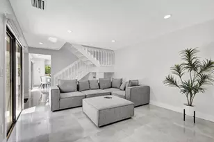 355 Prestwick Cir, Palm Beach Gardens, FL 33418 - Photo 15