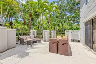 355 Prestwick Cir, Palm Beach Gardens, FL 33418 - Photo 5