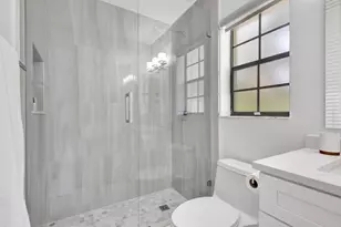 355 Prestwick Cir, Palm Beach Gardens, FL 33418 - Photo 39