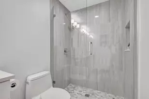 355 Prestwick Cir, Palm Beach Gardens, FL 33418 - Photo 33