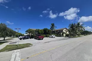 620 S Broadway, Lantana, FL 33462 - Photo 5