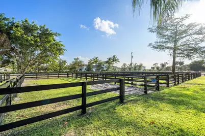 1382 Clydesdale Avenue, Wellington, FL 33414 - Photo 15