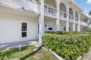 250 NE 20th St, Boca Raton, FL 33431 - Photo 1