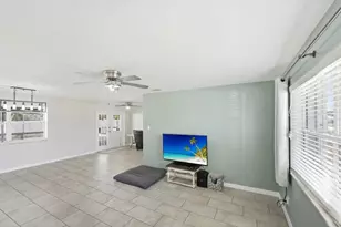 131 SE Lucero Dr, Port Saint Lucie, FL 34983 - Photo 7