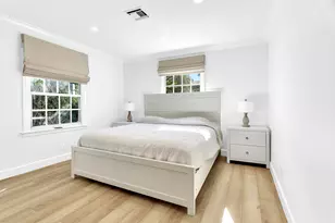 211 Miraflores Dr, Palm Beach, FL 33480 - Photo 17